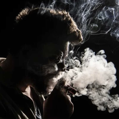 Vapoarea vă va afecta fața? Vapoarea poate provoca acnee?