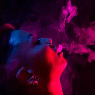 Pot țigările electronice să provoace lichid în plămâni?