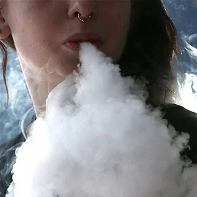 Ce se întâmplă cu limba ta dacă vaporezi prea mult?
